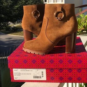 sofia lug sole bootie tory burch